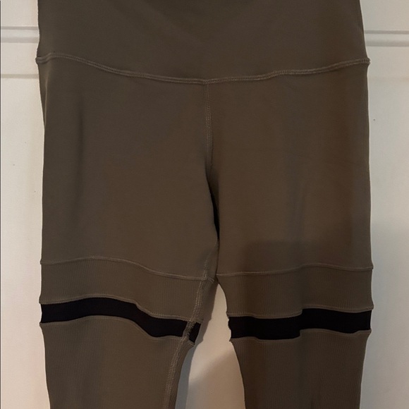 Alo leggings - Picture 2 of 5